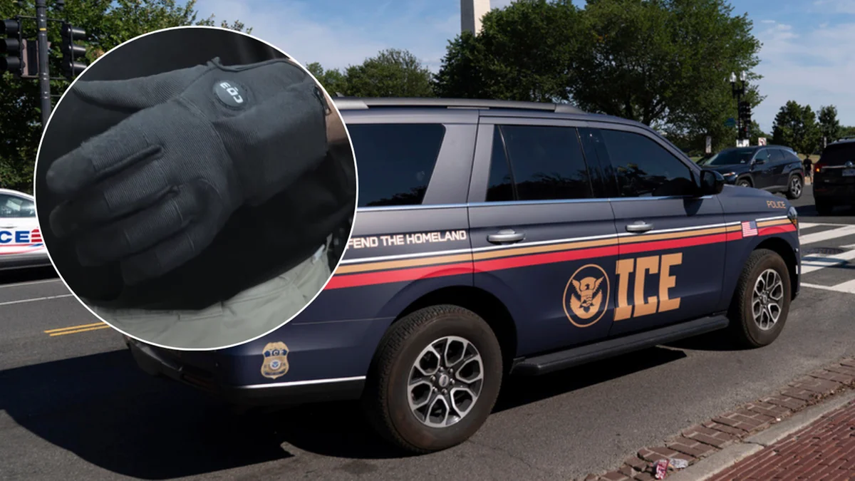 Синій позашляховик ICE на перехресті з круглим фото чорної рукавички зі значком ECD